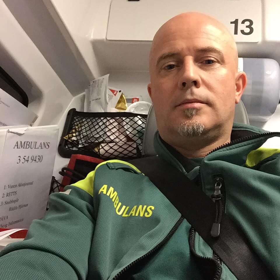 mikael_lundgren_ambulans